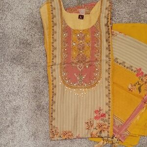 Brand New Womens Salwar Kameez